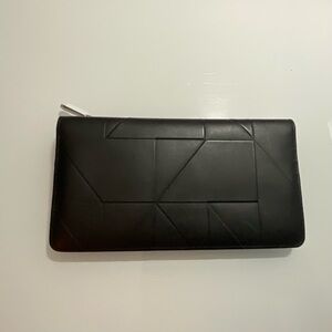 ECCO Geometrik Travel Black Wallet
